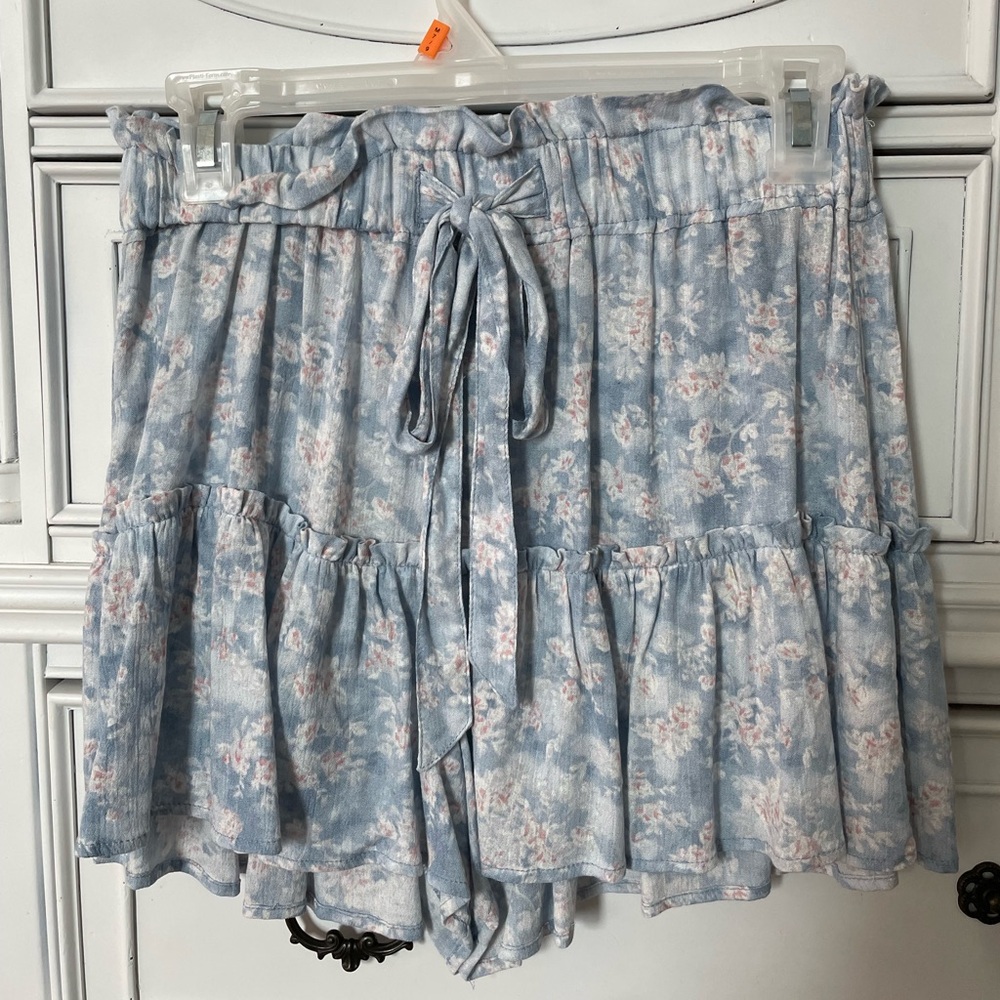 Vanilla Star Patel Floral Flouncy Shorts Size M